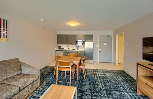 South Bend Hotel | Homewood Suites by Hilton South Bend Notre Dame Area