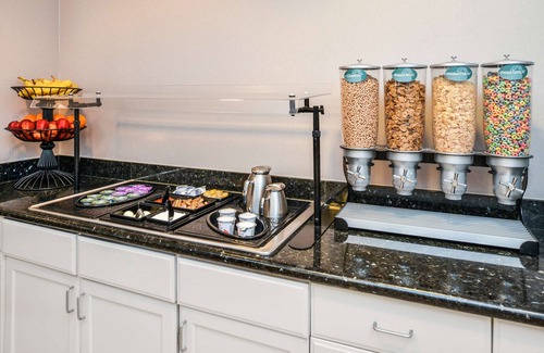 Raisin Hotel | Homewood Suites by Hilton Fresno