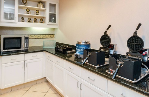 Raisin Hotel | Homewood Suites by Hilton Fresno