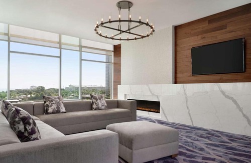 South Loop Hotel | Homewood Suites By Hilton Chicago Downtown South Loop