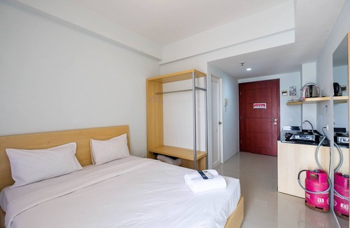 Karawang Apartment | Homey and Comfy Studio Tamansari Mahogany Apartment