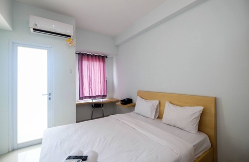 Karawang Apartment | Homey and Comfy Studio Tamansari Mahogany Apartment