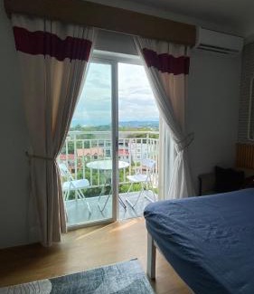 Poblacion District Apartment | Honey's Staycation