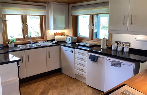 Hopton Cabin | Honeypot LodgenScandinavian Style, on-site golf course.