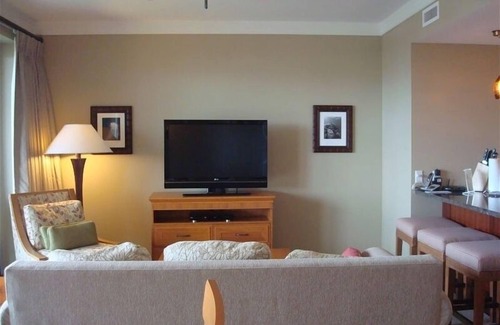 Honokowai Resort | Honua Kai Resort, partial Oceanview 1 Bedroom,1 bath, 8th floor H840