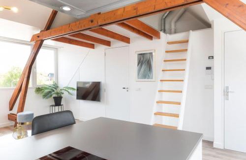 Eindhoven City Center Apartment | Hoog e