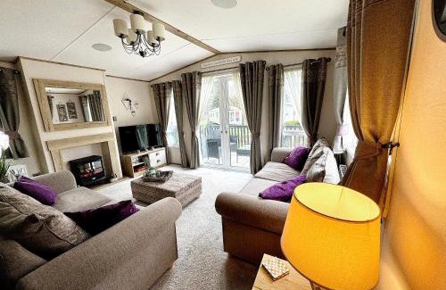 Hopton on Sea House | Hopton Lodge Retreat