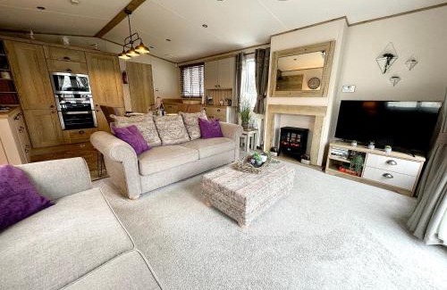 Hopton on Sea House | Hopton Lodge Retreat