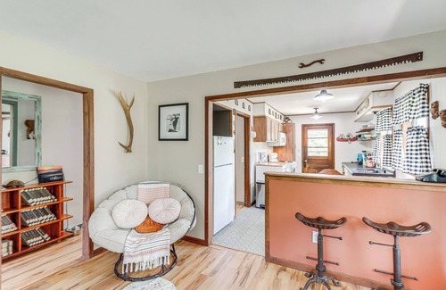 Marble Falls House | Horses Welcome: Marble Falls Home w/Grill!