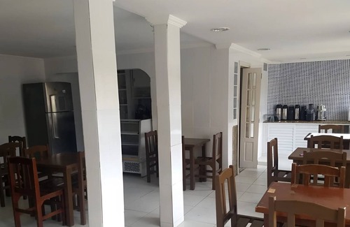 Jardim Olinda Apartment | Hospedagem Central - Suíte 103 - Cabo Frio - Aluguel Econômico