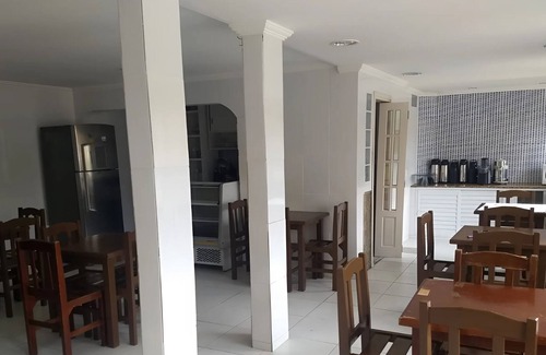 Jardim Olinda Apartment | Hospedagem Central - Suíte 201 - Cabo Frio - Aluguel Econômico