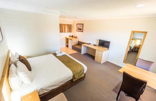 South Carnarvon Hotel | Hospitality Carnarvon, SureStay Collection by Best Western