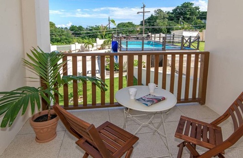 IronShore Estates Apartment | Hospitality Expert NCB4: Pool, Beach & Chef