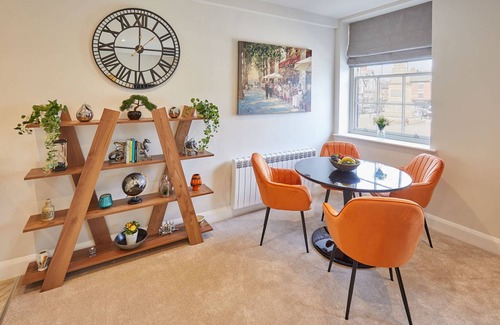 Ripon Apartment | Host & Stay | Market View