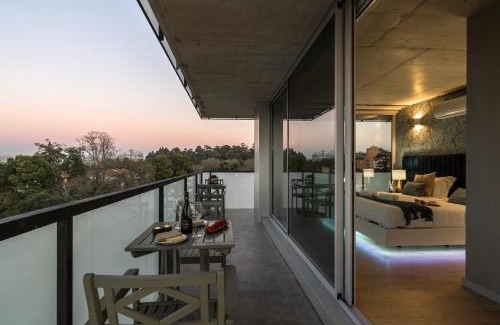 Vila Nova de Gaia Apartment | Host Wise - Luxurious Impressive Apartment - Balcony and Pool