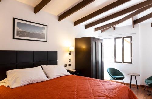 Cusco Historic Center Hotel | Hostal & Apartments El Triunfo