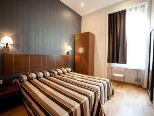 Dreta de l'Eixample House | Hostal Bcn 46