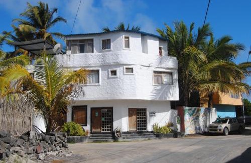 Puerto Villamil Hotel | Hostal Galapagos by Bar de Beto