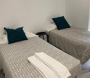 Centre Historic de Manresa House | Hostal La Masia
