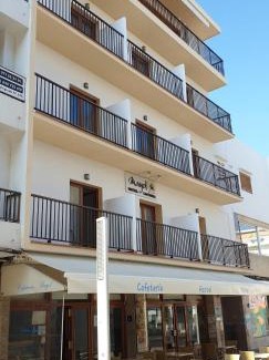 Santa Eulalia del Rio Hostel | Hostal Mayol