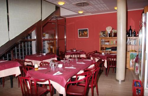Alagon House | Hostal Restaurante Baraka