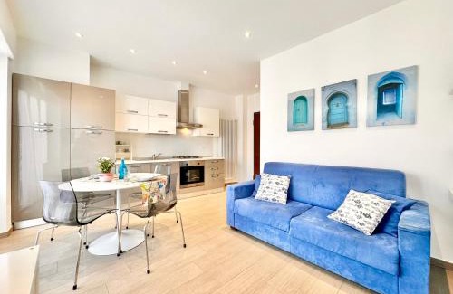 Finale Pia Apartment | Hostdomus - White and Sea Suite