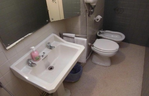 Lagos City Center Hostel | Hostel The White Butterfly