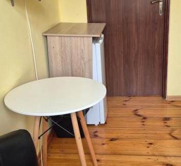 West Pomeranian Voivodeship Hostel | Hostel Tulip - pokój 6 ze wspólną łazienką i kuchnią