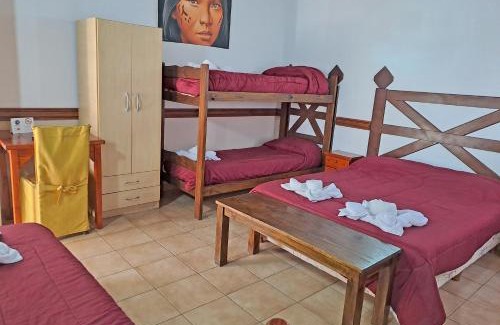 Macrozona Bahia Redonda y Primeros Faldeos Hotel | Hostería Austral