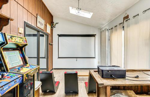 Long Pond House | Hot Tub and Game Room Long Pond Getaway!