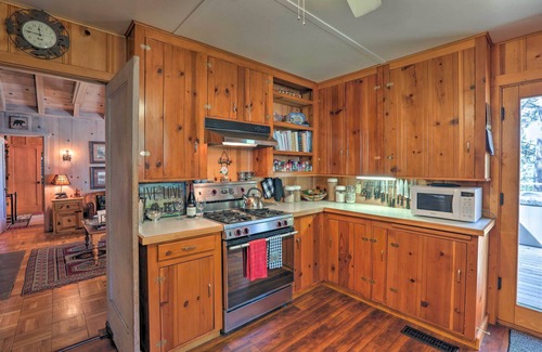 Brockway House | Hot Tub & Lake Tahoe Views: Kings Beach Lodge