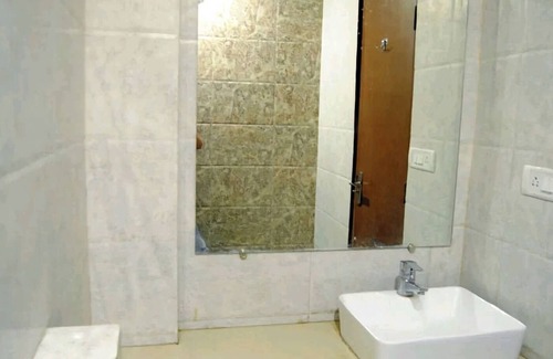 Motia Khan Hotel | Hotel A10 International Near New Delhi Railway Station