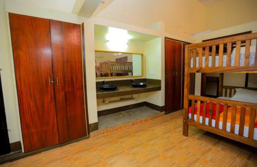 Central Kampala Hotel | Hotel Acacia View