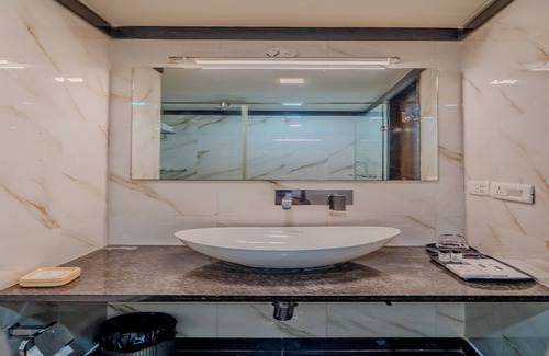 Shyam Nagar Hotel | Hotel Aditya Park Regent