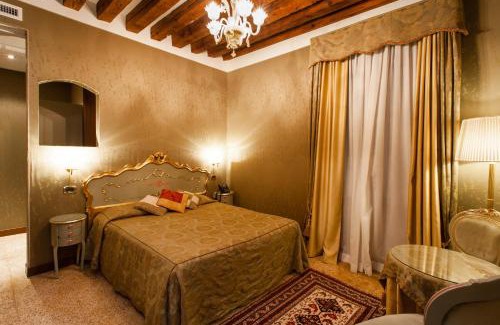 Santa Croce Hotel | Hotel Al Ponte Mocenigo