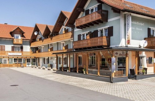 Bad Radkersburg House | Hotel Altneudörflerhof - double room, bath, WC, comfort