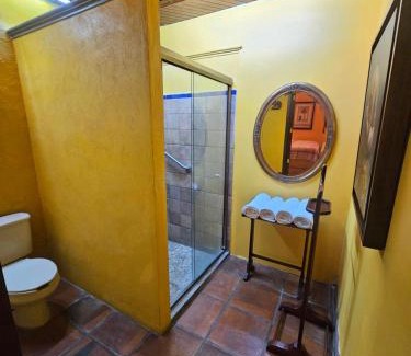 Colima Hotel | Hotel Art Gallery Casona de los Milagros