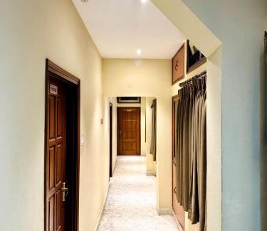 Sualkuchi Hotel | Hotel B K R Guwahati