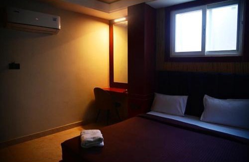 Allahabad Hotel | Hotel Baba Vishwanath Palace