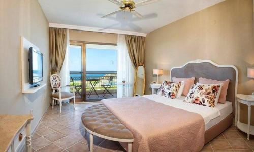 Kusadasi Hotel | Hotel Carina