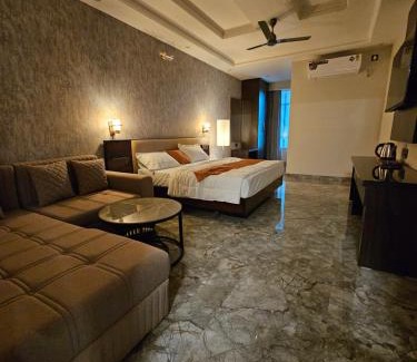 Haldwani Hotel | Hotel Cedara