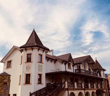 Slavske Hotel | Hotel Complex Dvir Kniazhoiy Korony