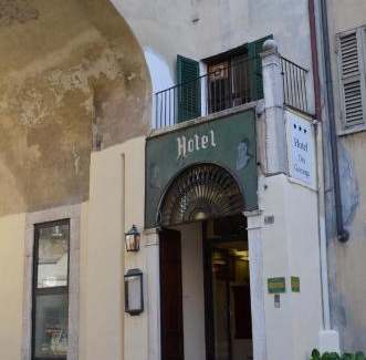 Old Town Hotel | Hotel dei Gonzaga, MantegnaHotels