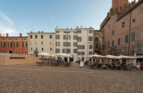 Old Town Hotel | Hotel dei Gonzaga, MantegnaHotels