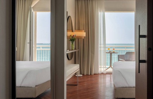 Taranto Hotel | HOTEL DELFINO TARANTO