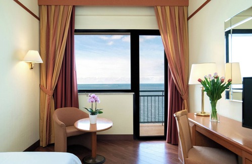 Taranto Hotel | HOTEL DELFINO TARANTO