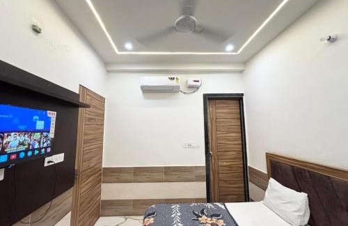 Vrindavan Hotel | Hotel Devi heritage