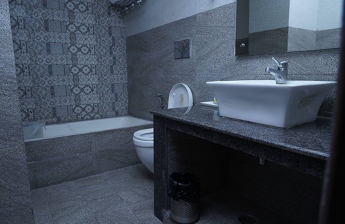 Fatehpur Hotel | HOTEL DHARAMSHALA PARADISE