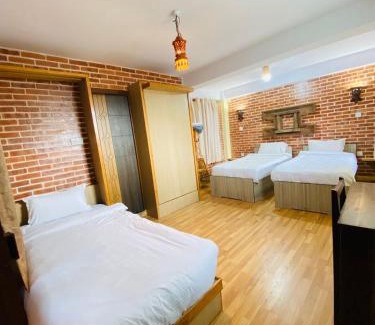 Bhaktapur Hotel | Hotel Durbar Side