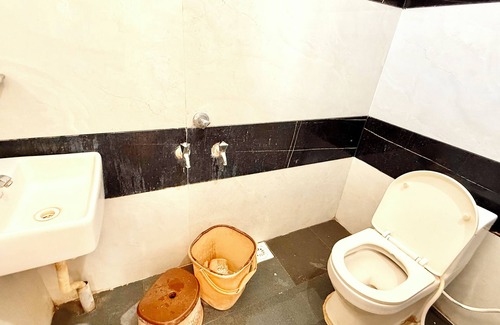 Ujjain Hotel | Hotel Dwarkadhish -near Station & Temple